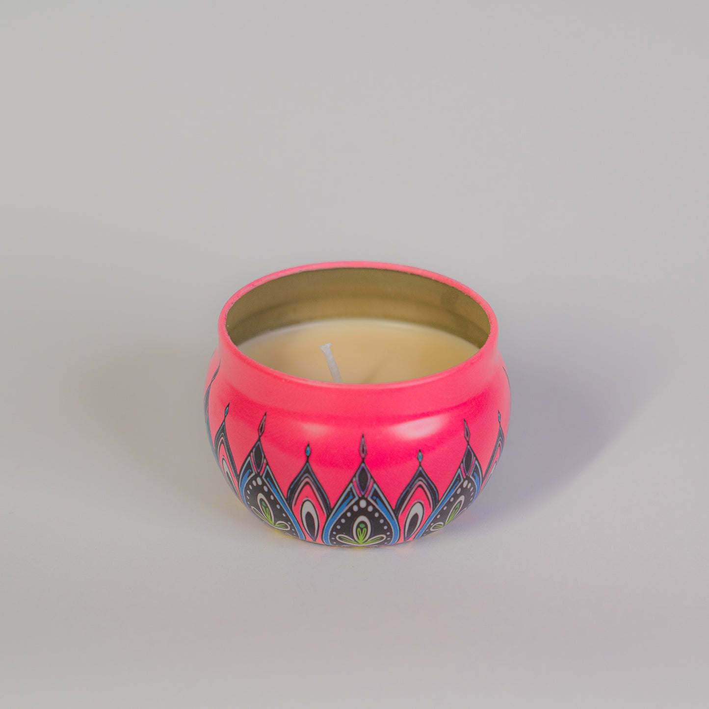 Mystery Tin Candle – Handmade & Aromatic (1 of 7 Unique Designs)