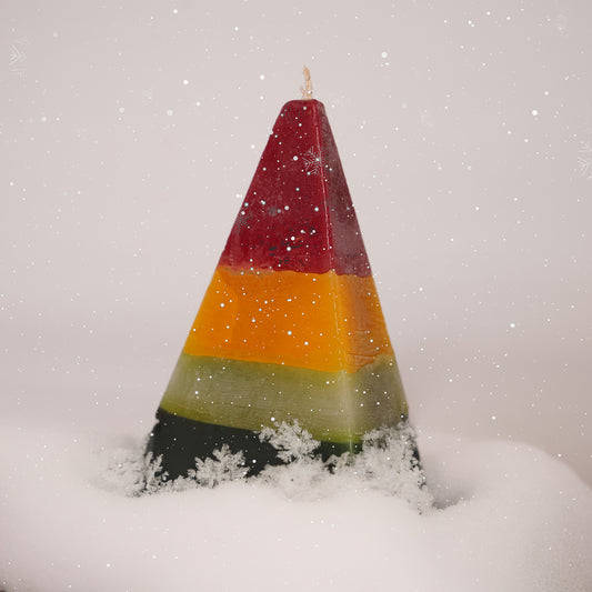 Tricolor Peak Candle – Artistic Pyramid Design