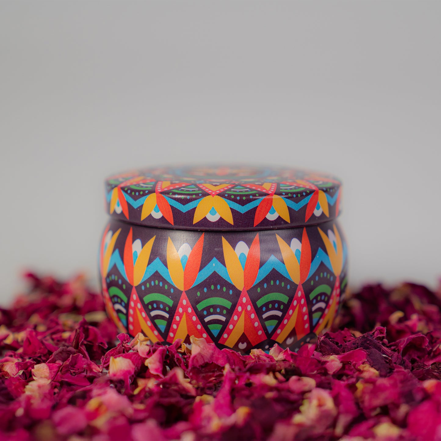 Mystery Tin Candle – Handmade & Aromatic (1 of 7 Unique Designs)