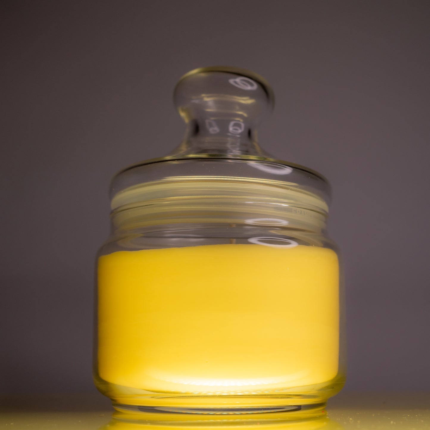 Halo Jar Candle – Handmade, Aromatic & Elegant