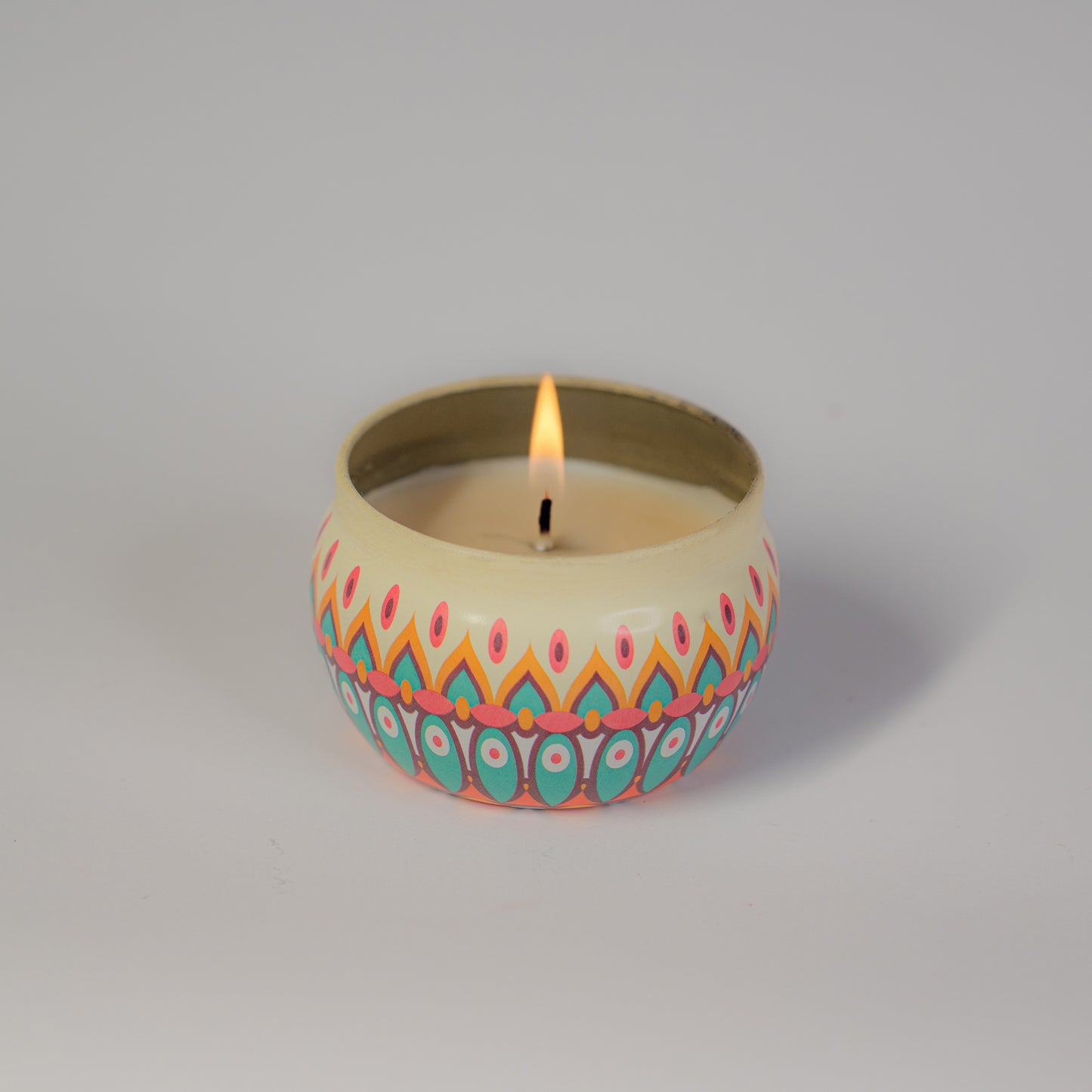 Mystery Tin Candle – Handmade & Aromatic (1 of 7 Unique Designs)